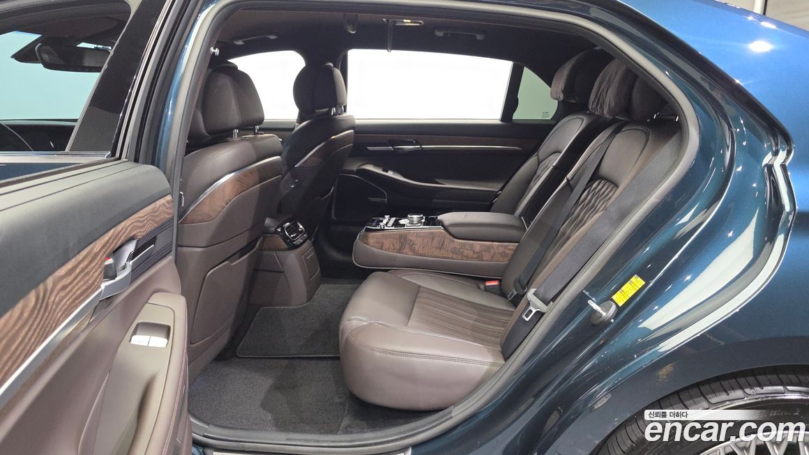 Genesis G90 2021