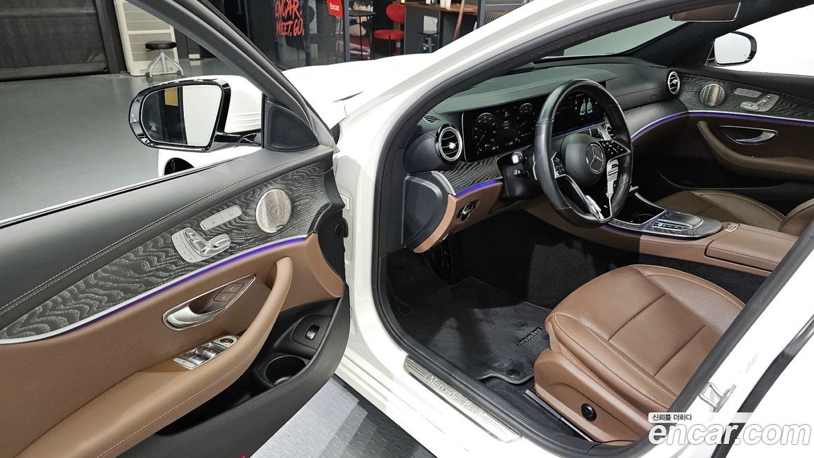 Mercedes-Benz E-Class 2022