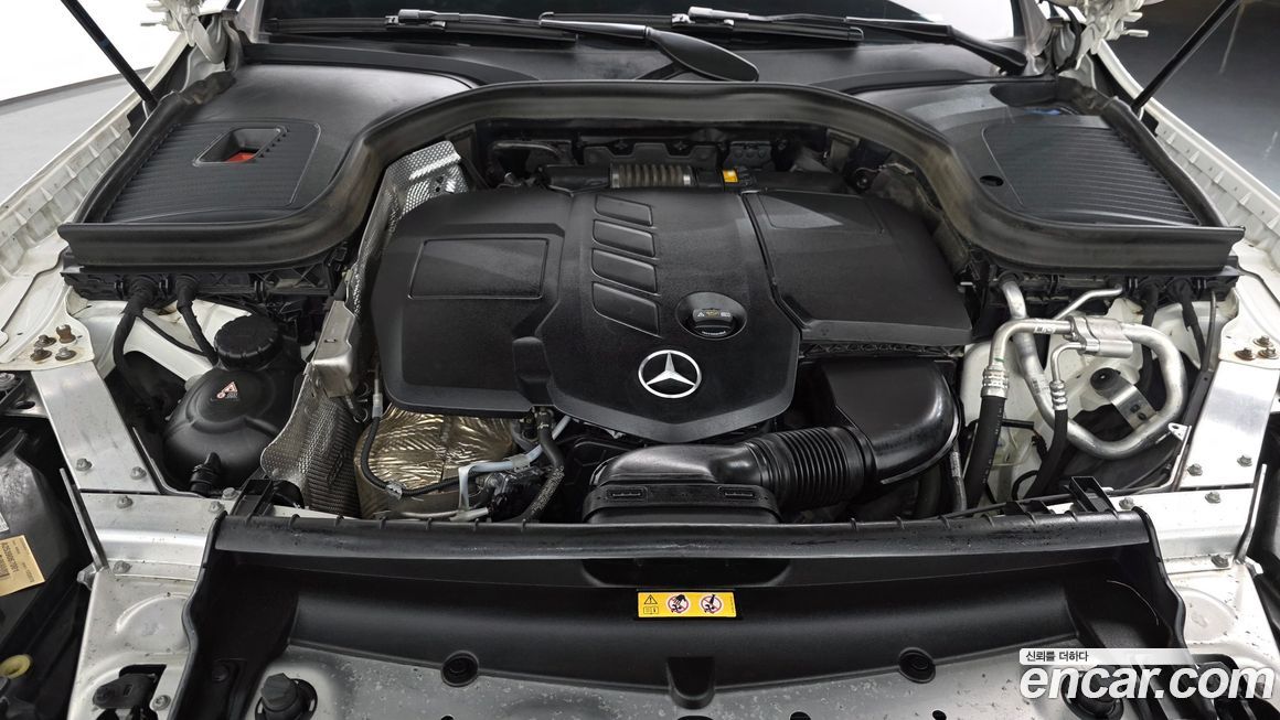 Mercedes-Benz GLC-Class 2021