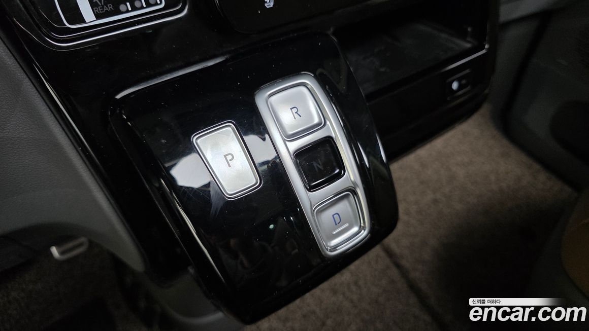 Hyundai Staria 2022