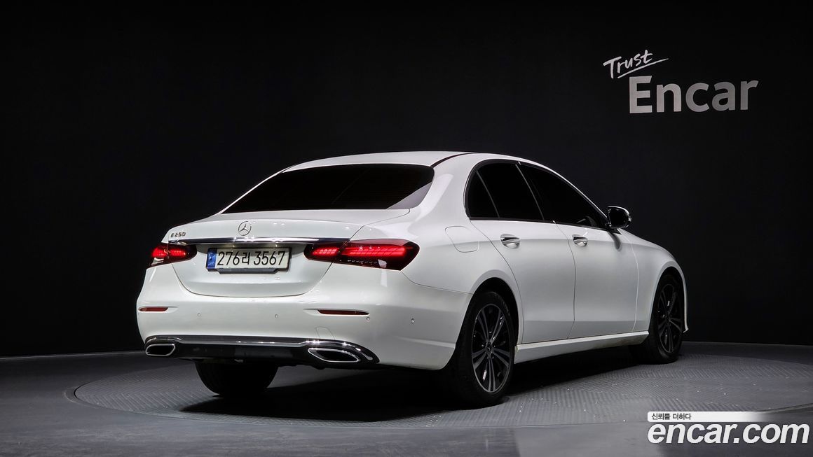 Mercedes-Benz E-Class 2021