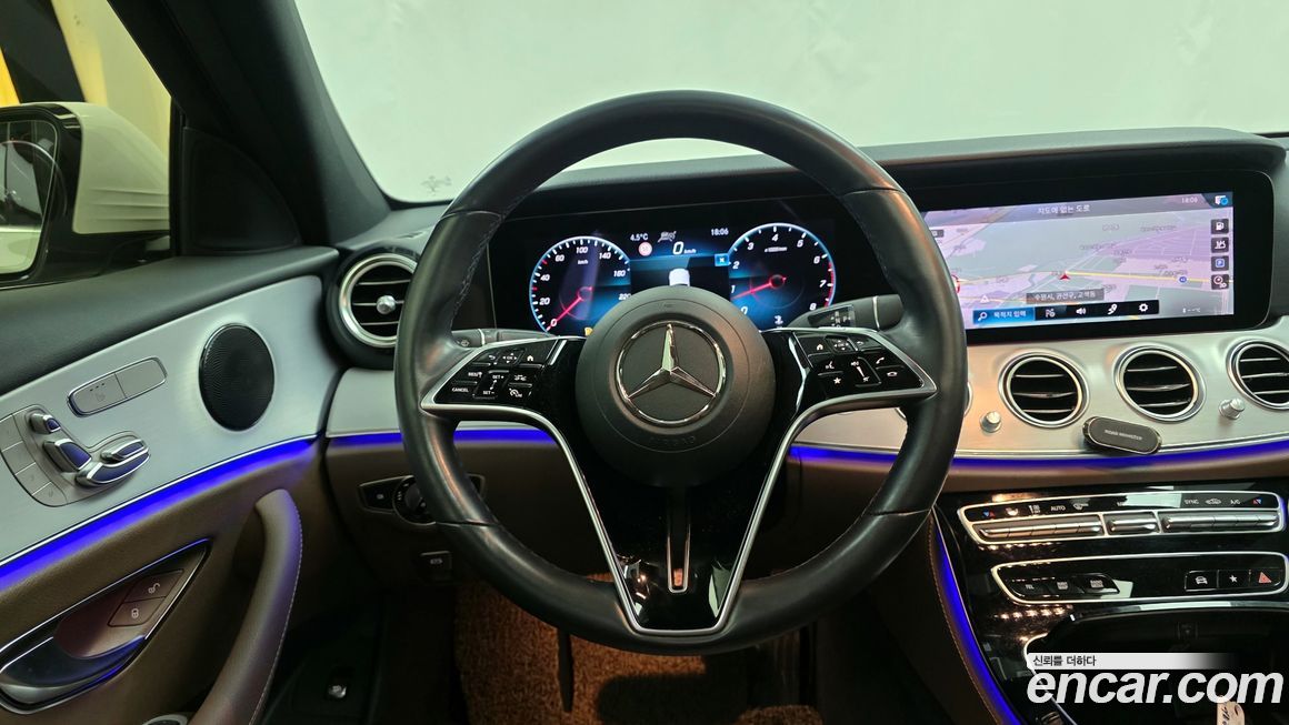 Mercedes-Benz E-Class 2021