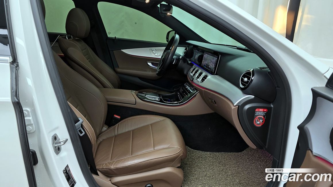 Mercedes-Benz E-Class 2021