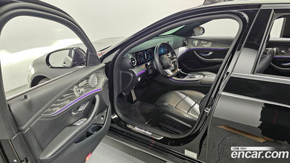 Mercedes-Benz E-Class 2021