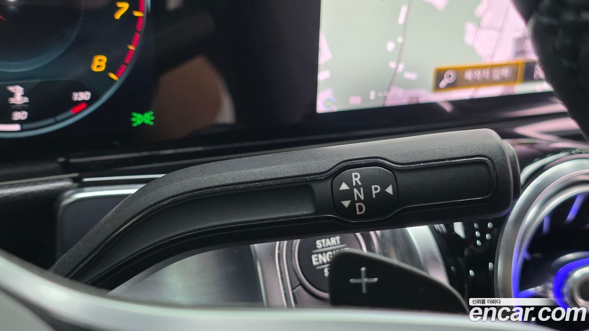 Mercedes-Benz GLB-Class 2021