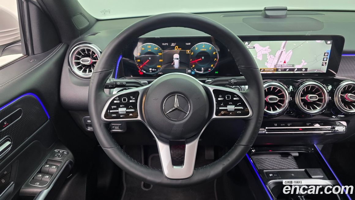 Mercedes-Benz GLB-Class 2021