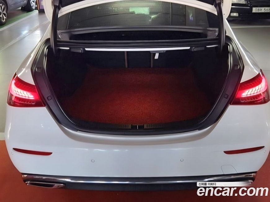 Mercedes-Benz E-Class 2021