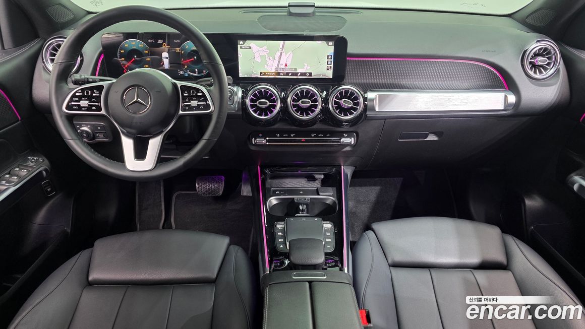 Mercedes-Benz GLB-Class 2021