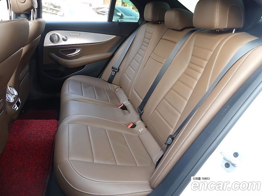 Mercedes-Benz E-Class 2021