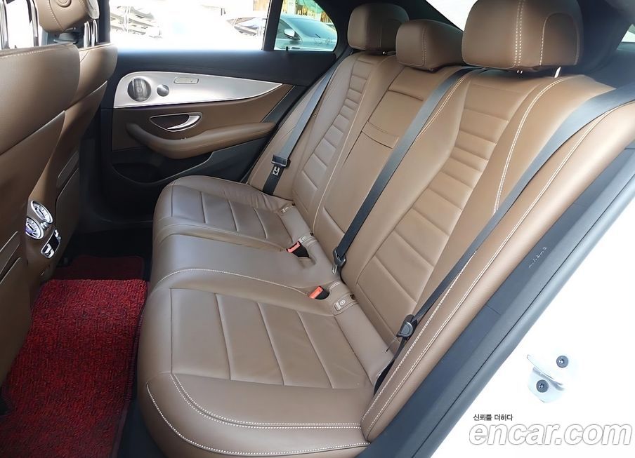 Mercedes-Benz E-Class 2021