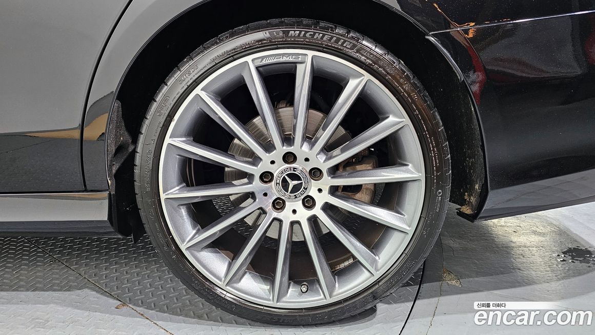 Mercedes-Benz E-Class 2021