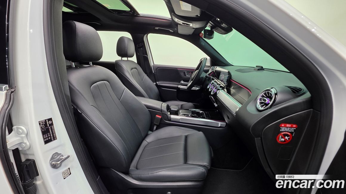 Mercedes-Benz GLB-Class 2021