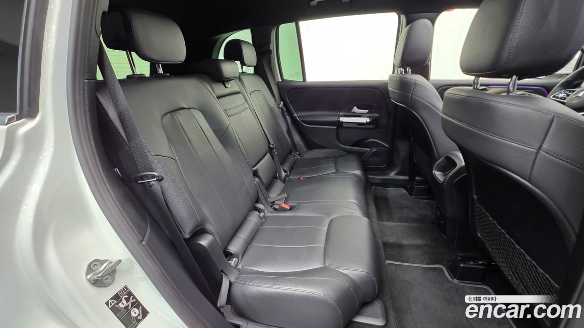 Mercedes-Benz GLB-Class 2021