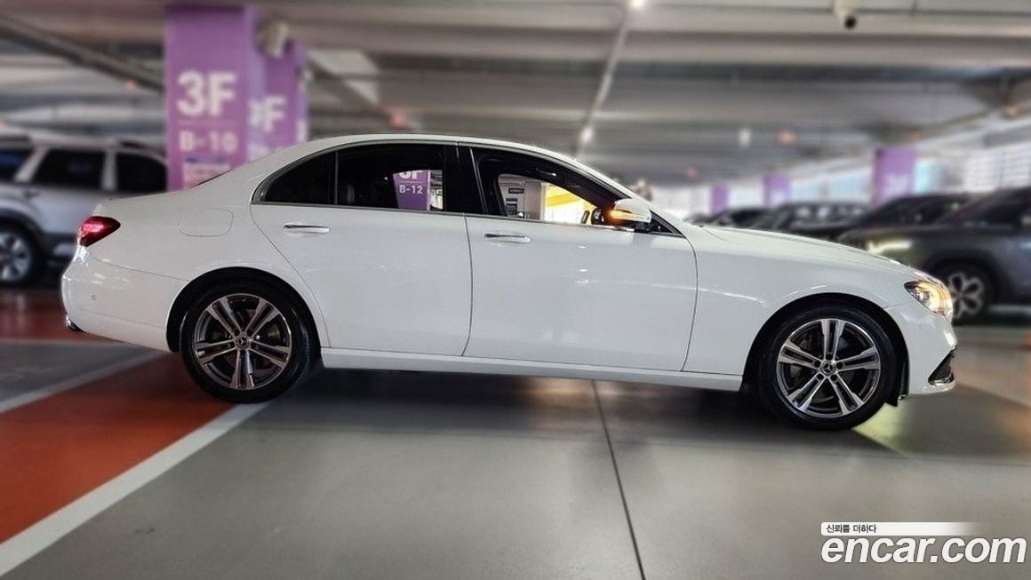 Mercedes-Benz E-Class 2021