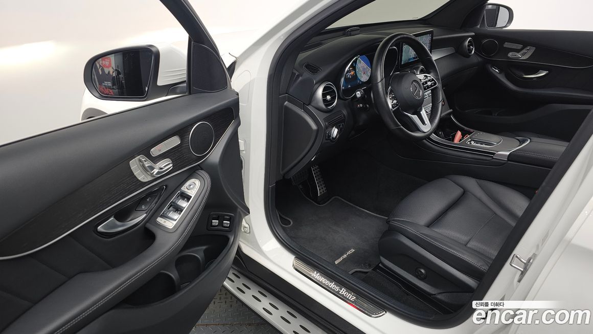 Mercedes-Benz GLC-Class 2021