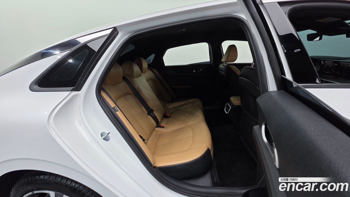 Kia K5 2023