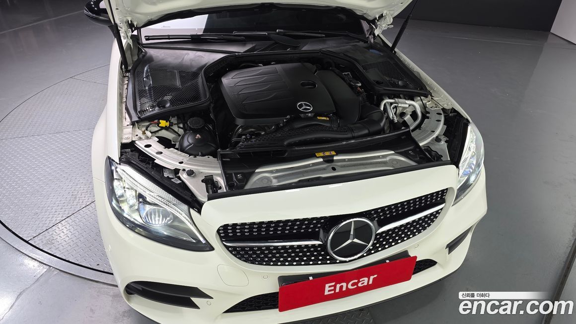 Mercedes-Benz C-Class 2023