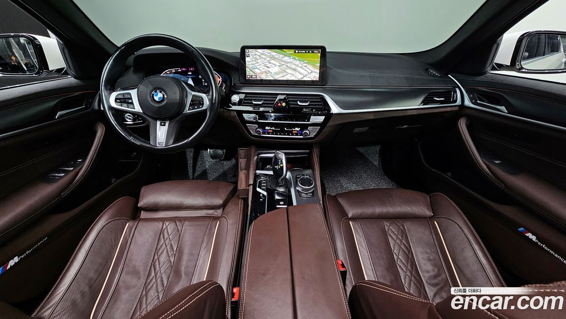 BMW 5-Series 2023