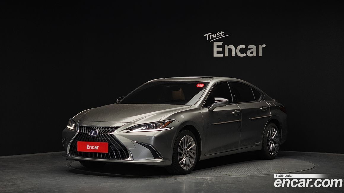 Lexus ES 2022