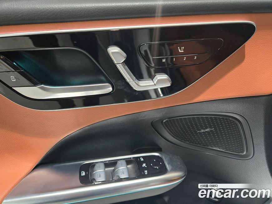 Mercedes-Benz C-Class 2023