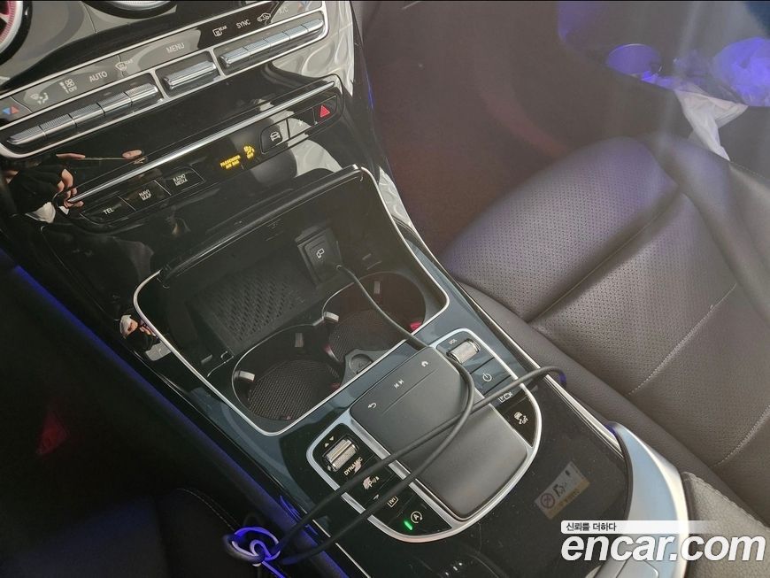 Mercedes-Benz GLC-Class 2021