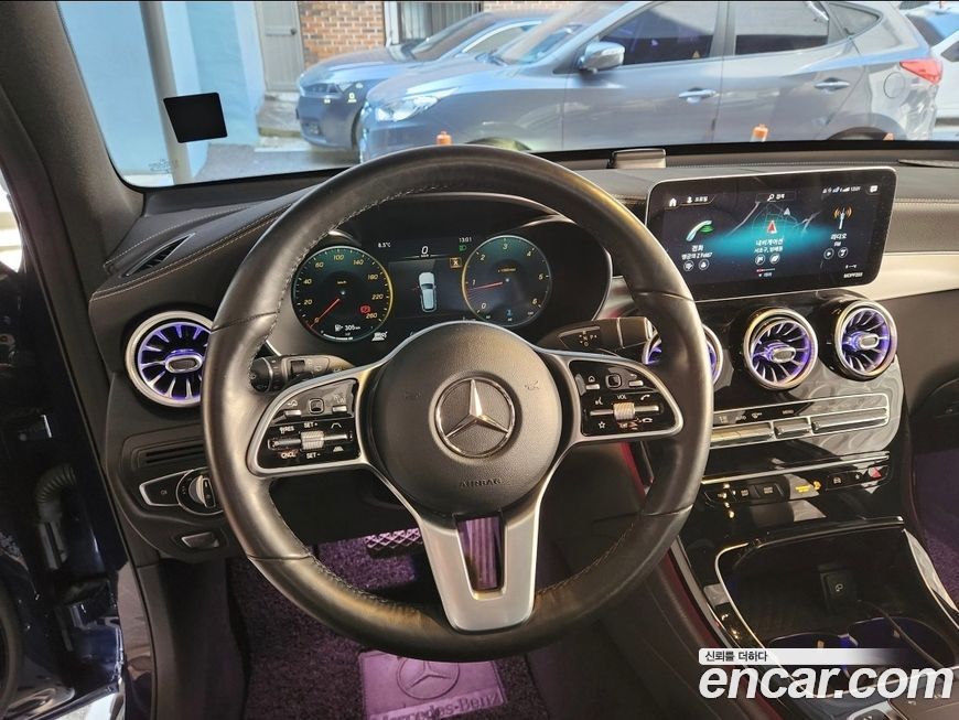 Mercedes-Benz GLC-Class 2021