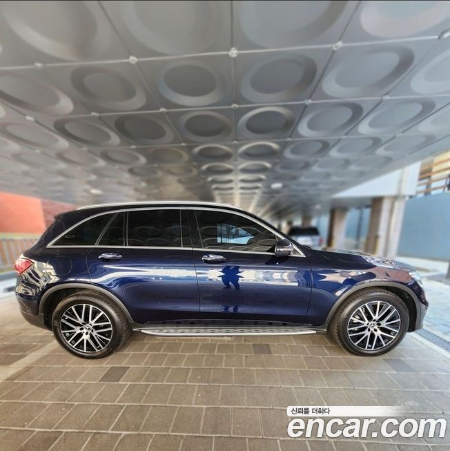 Mercedes-Benz GLC-Class 2021