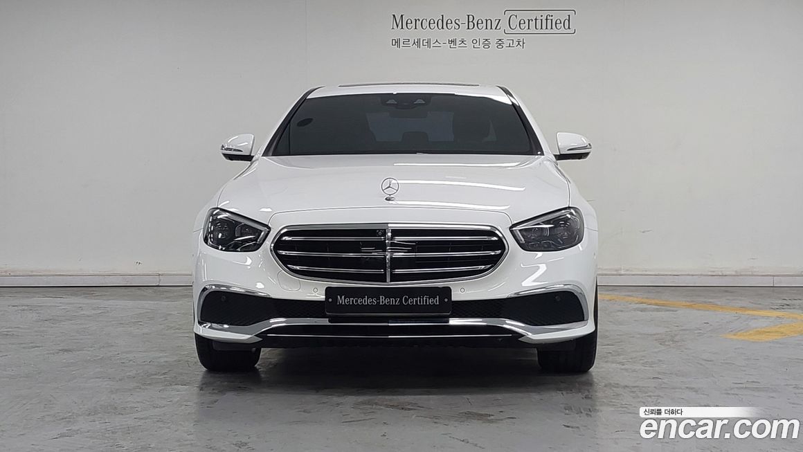 Mercedes-Benz E-Class 2022