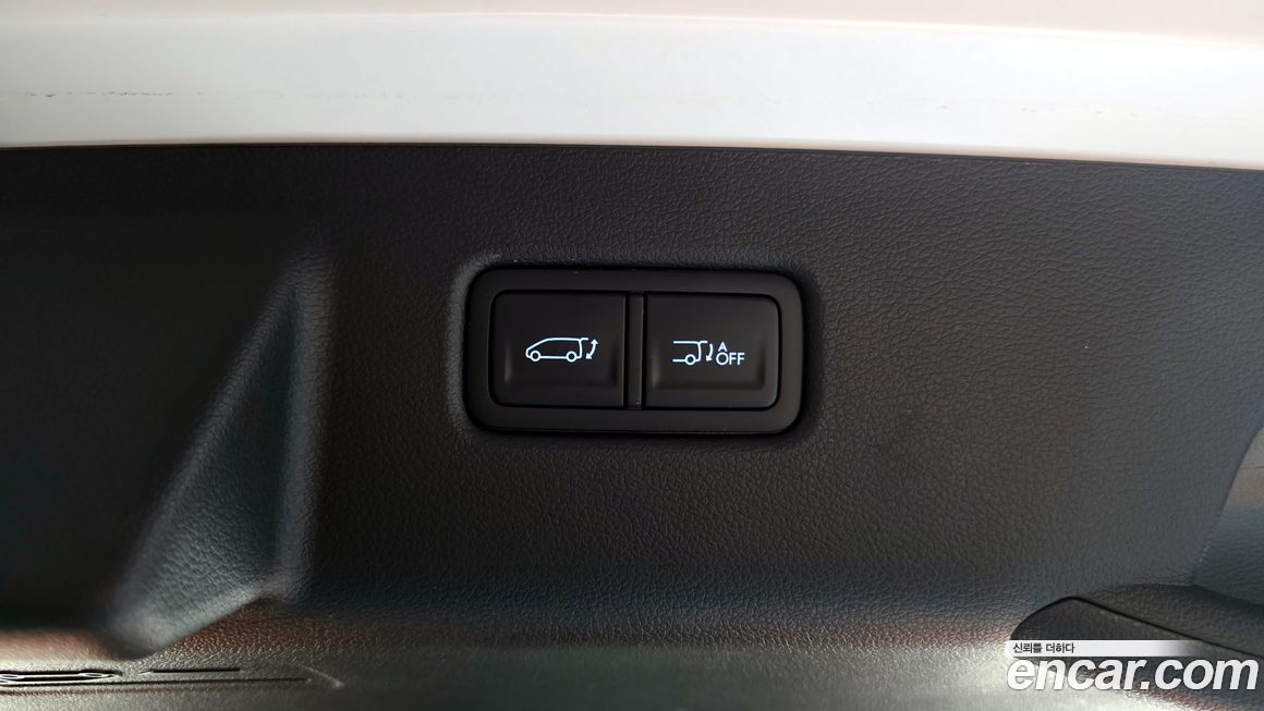 Hyundai Staria 2025