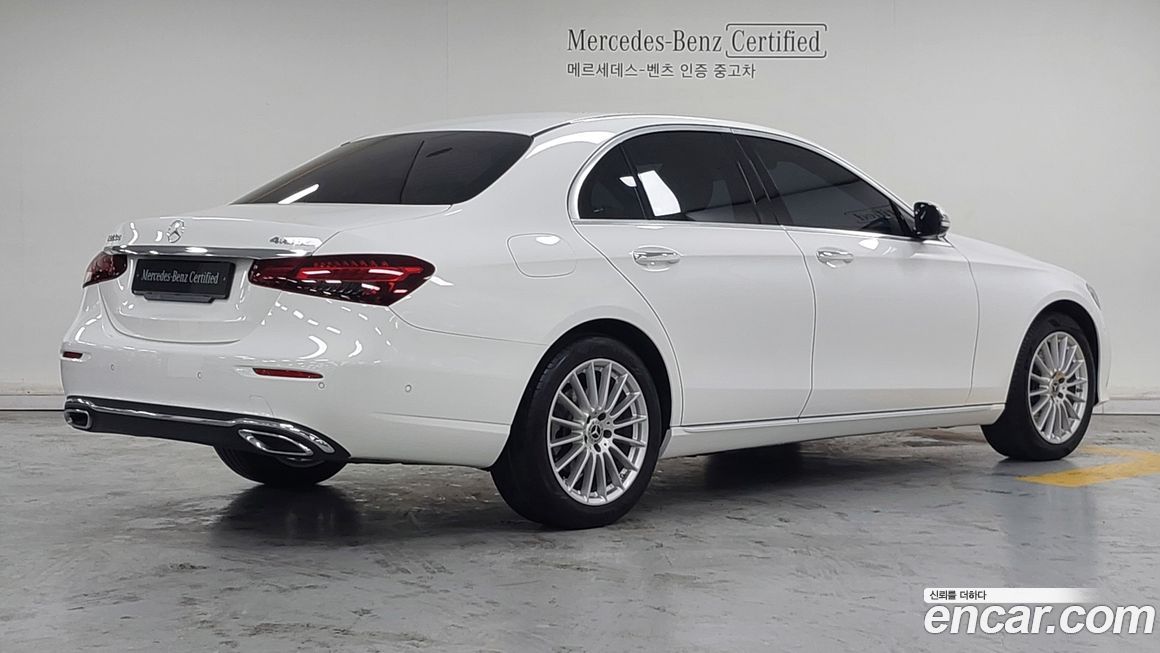 Mercedes-Benz E-Class 2022