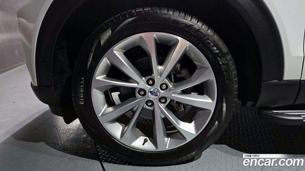 Ford Explorer 2023