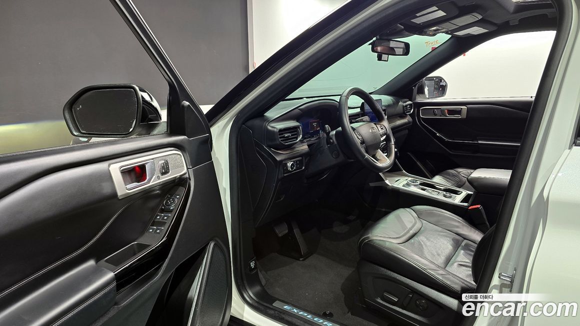 Ford Explorer 2023