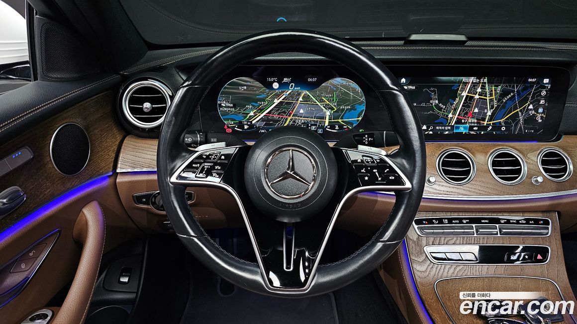 Mercedes-Benz E-Class 2021