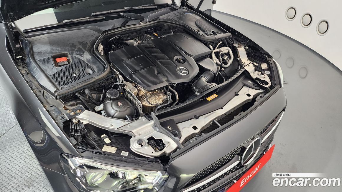 Mercedes-Benz E-Class 2021