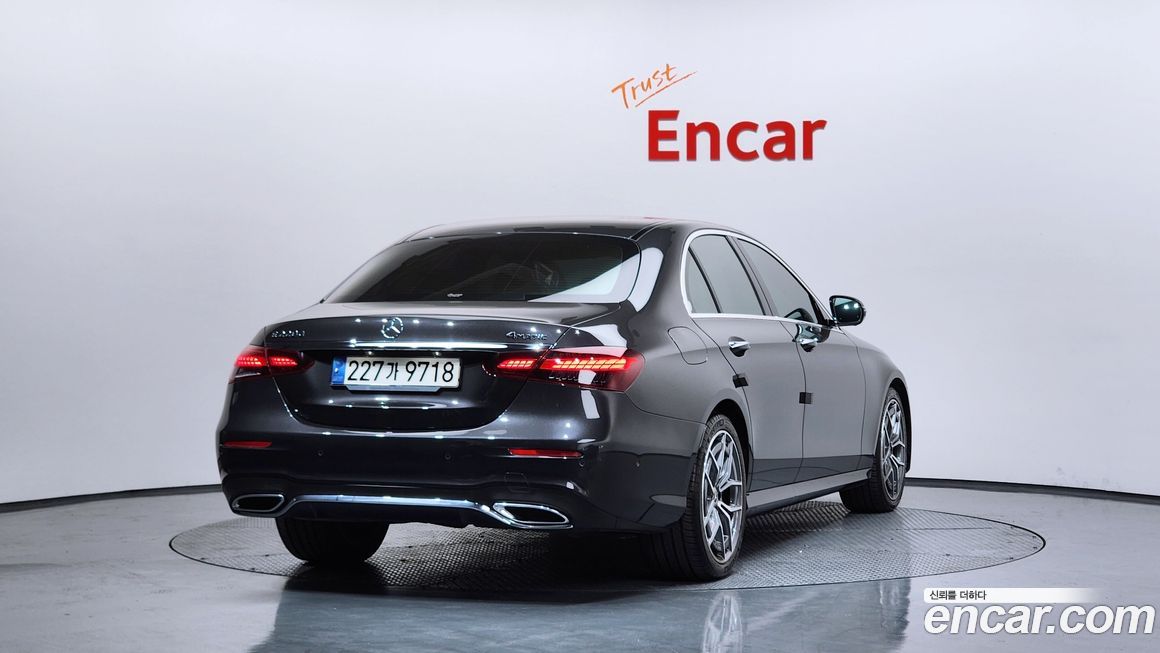 Mercedes-Benz E-Class 2021