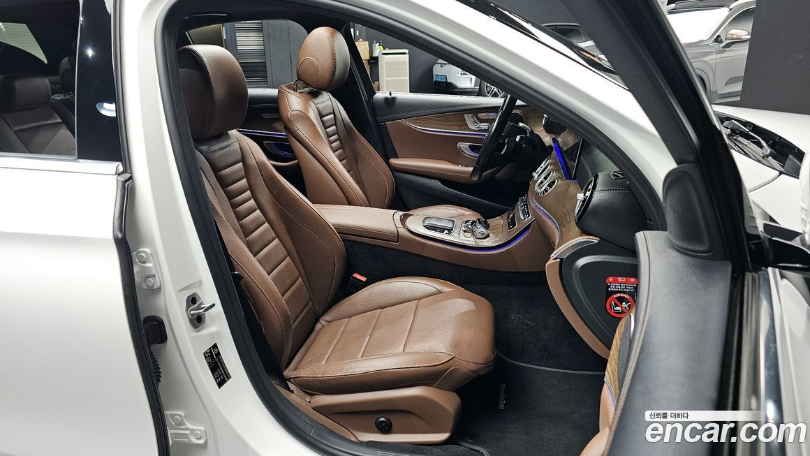 Mercedes-Benz E-Class 2021