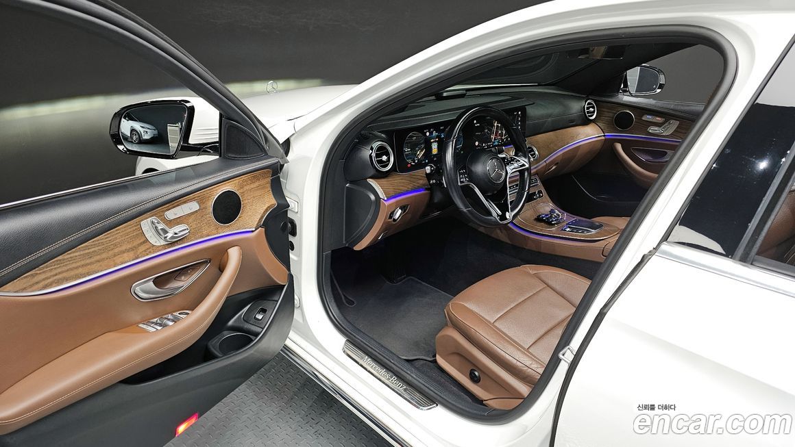 Mercedes-Benz E-Class 2021