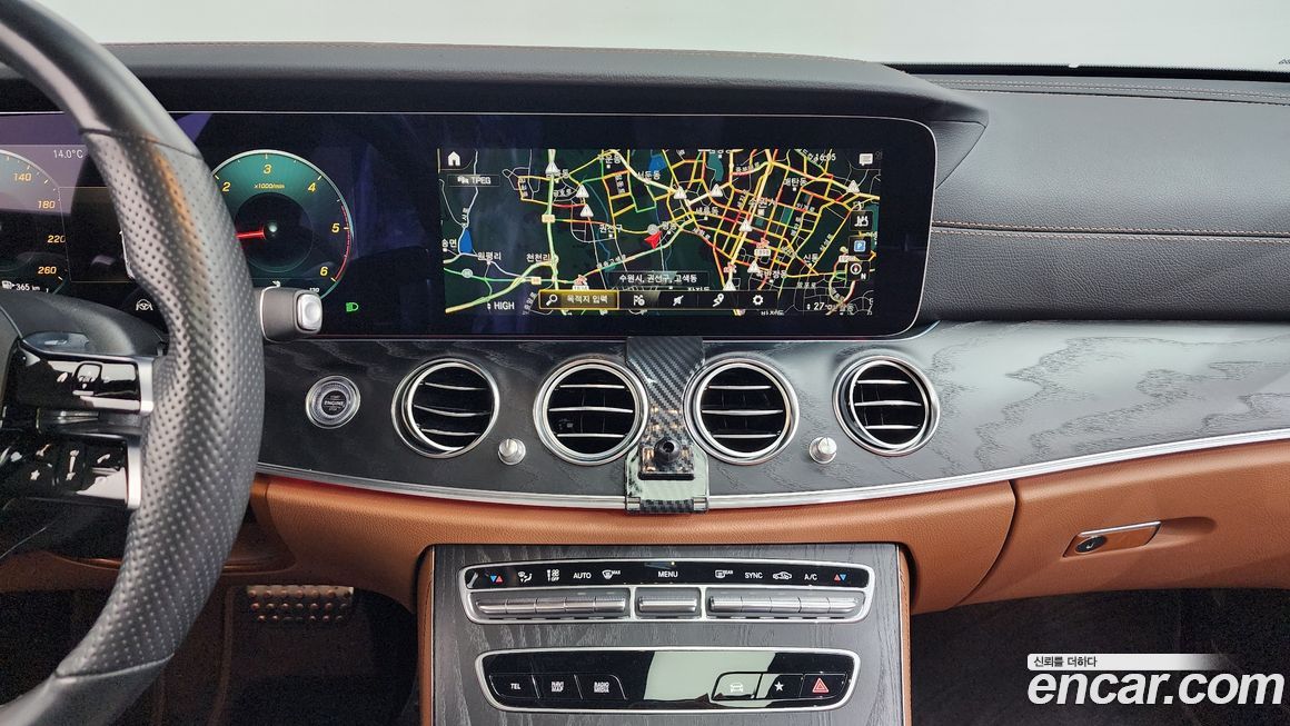 Mercedes-Benz E-Class 2021