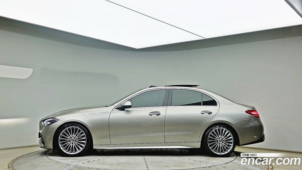 Mercedes-Benz C-Class 2023