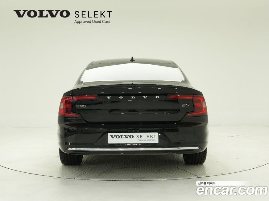 Volvo S90 2024