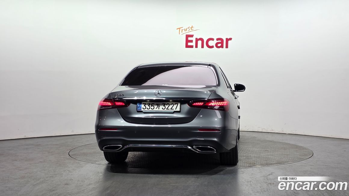 Mercedes-Benz E-Class 2023