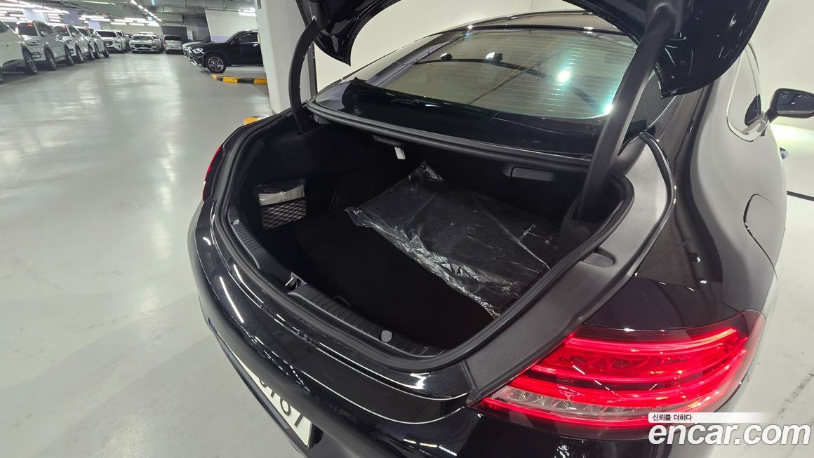 Mercedes-Benz C-Class 2022