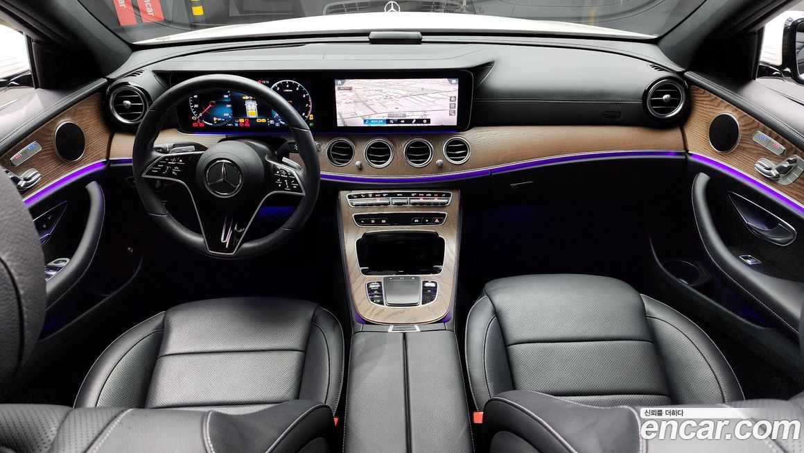 Mercedes-Benz E-Class 2023