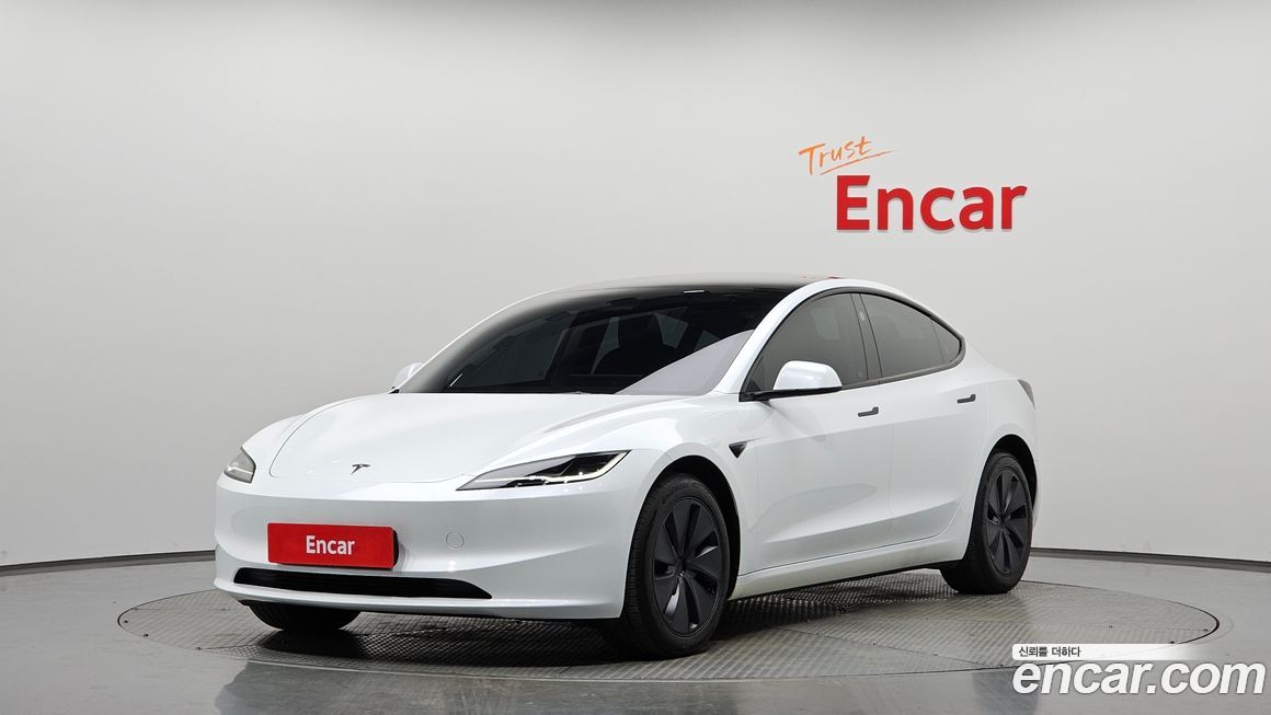 Tesla Model 3 2024