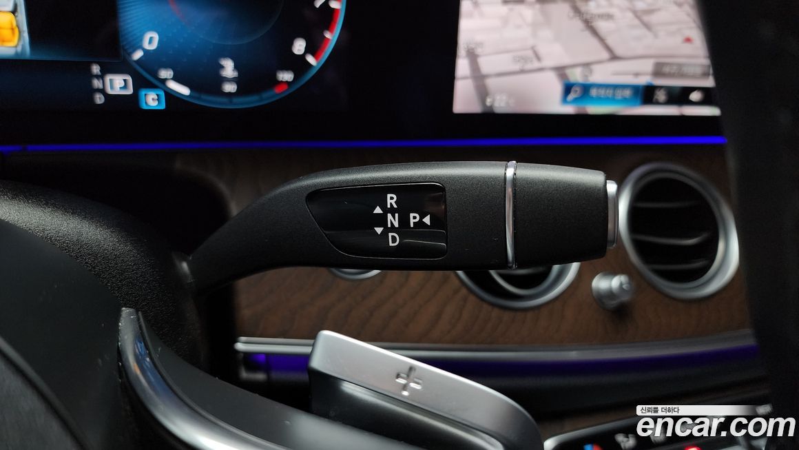 Mercedes-Benz E-Class 2023