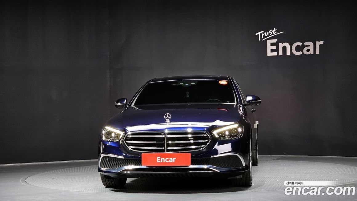 Mercedes-Benz E-Class 2022