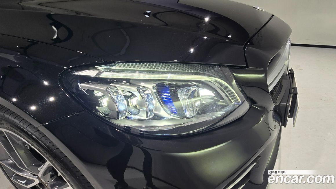 Mercedes-Benz C-Class 2022
