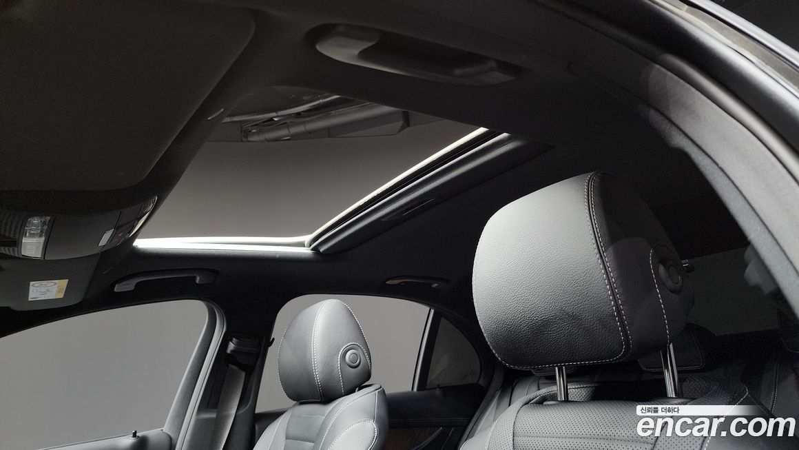 Mercedes-Benz E-Class 2023