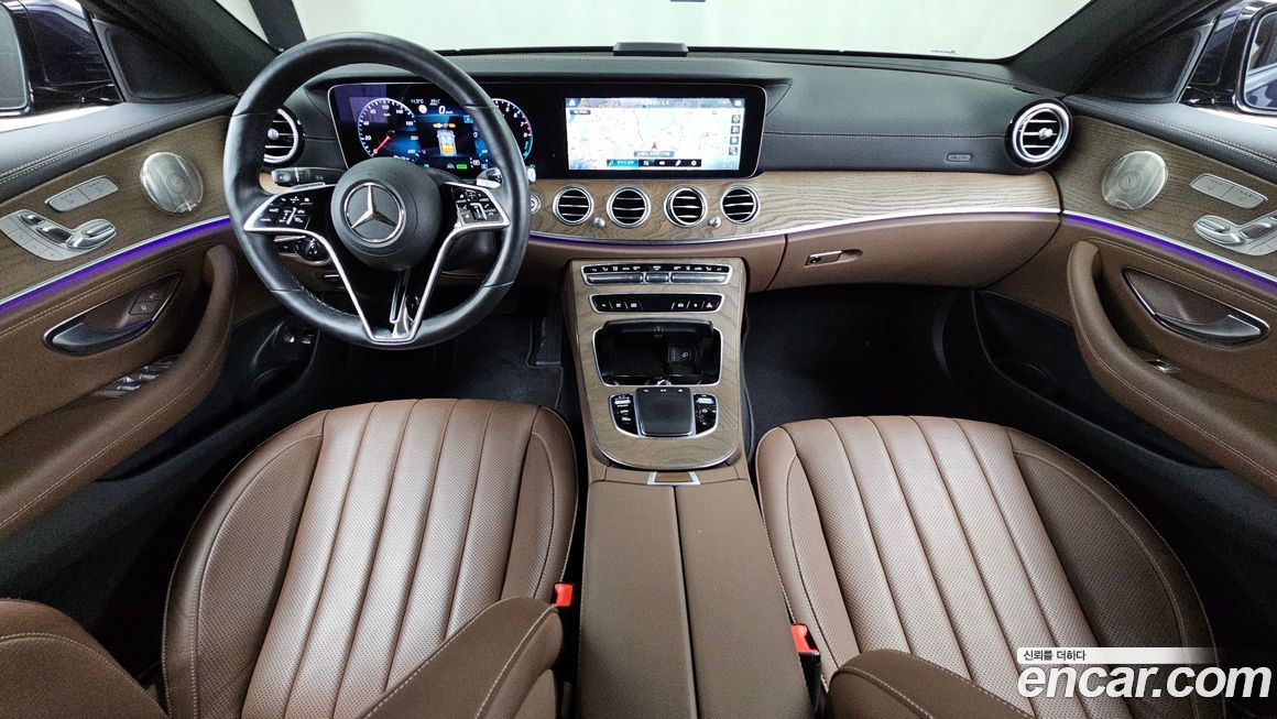 Mercedes-Benz E-Class 2022