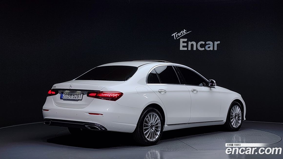 Mercedes-Benz E-Class 2023